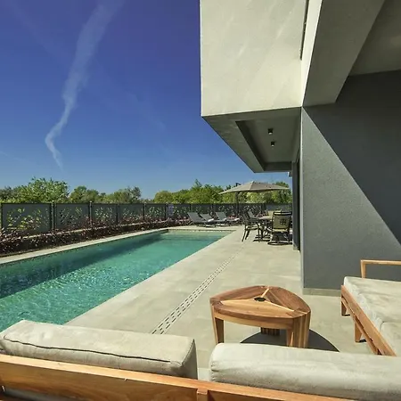 Rose Holiday home