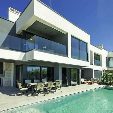 Rose Holiday home